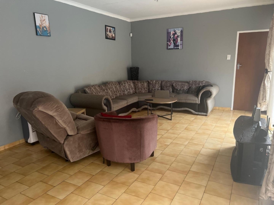 5 Bedroom Property for Sale in Potchefstroom South North West